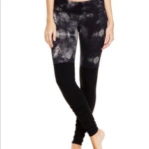 ALO Goddess Print Legging